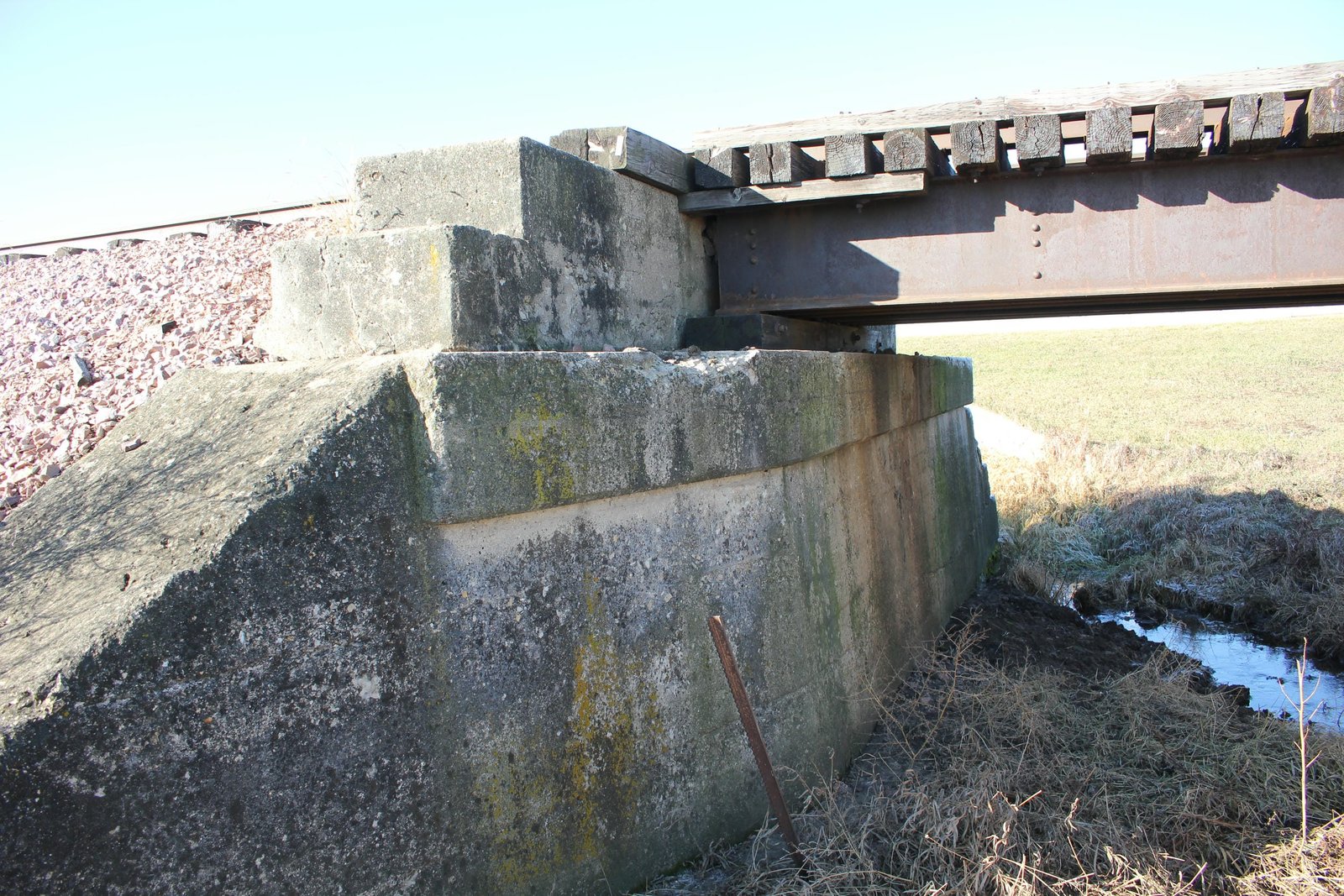 South abutment